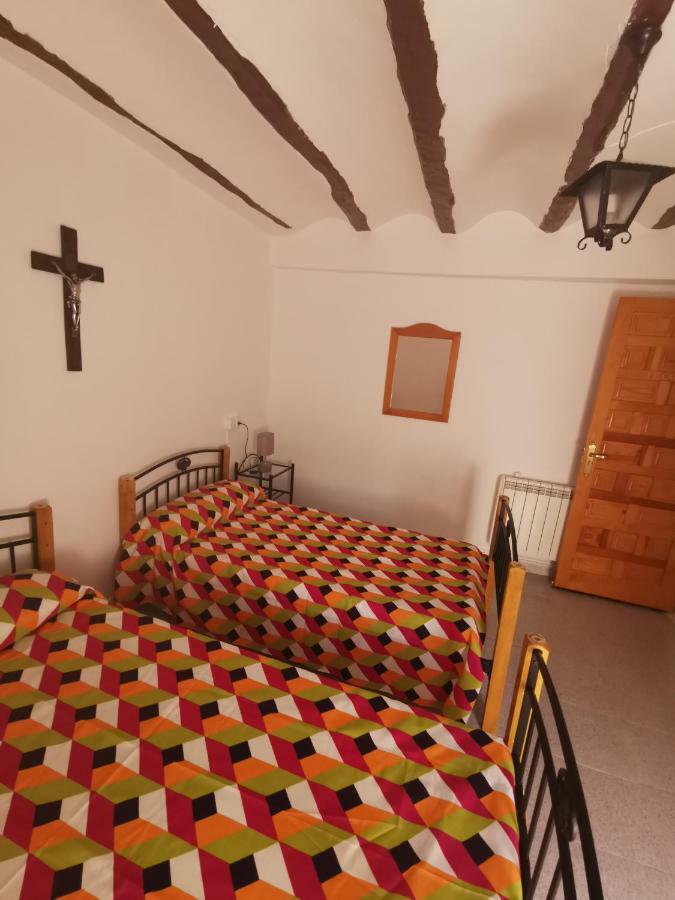Casa Rural Y Albergue Tormon Buitenkant foto