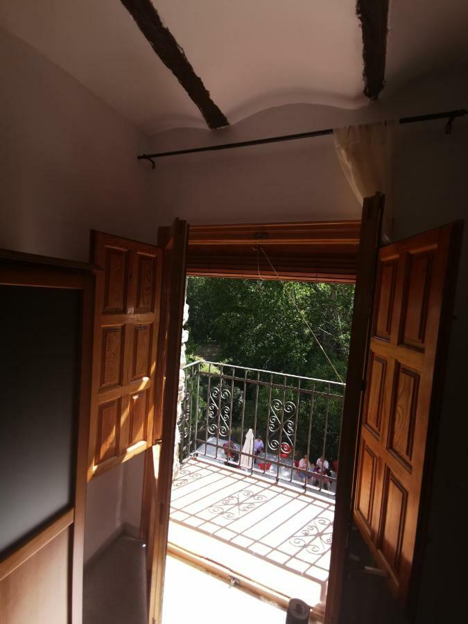 Casa Rural Y Albergue Tormon Buitenkant foto